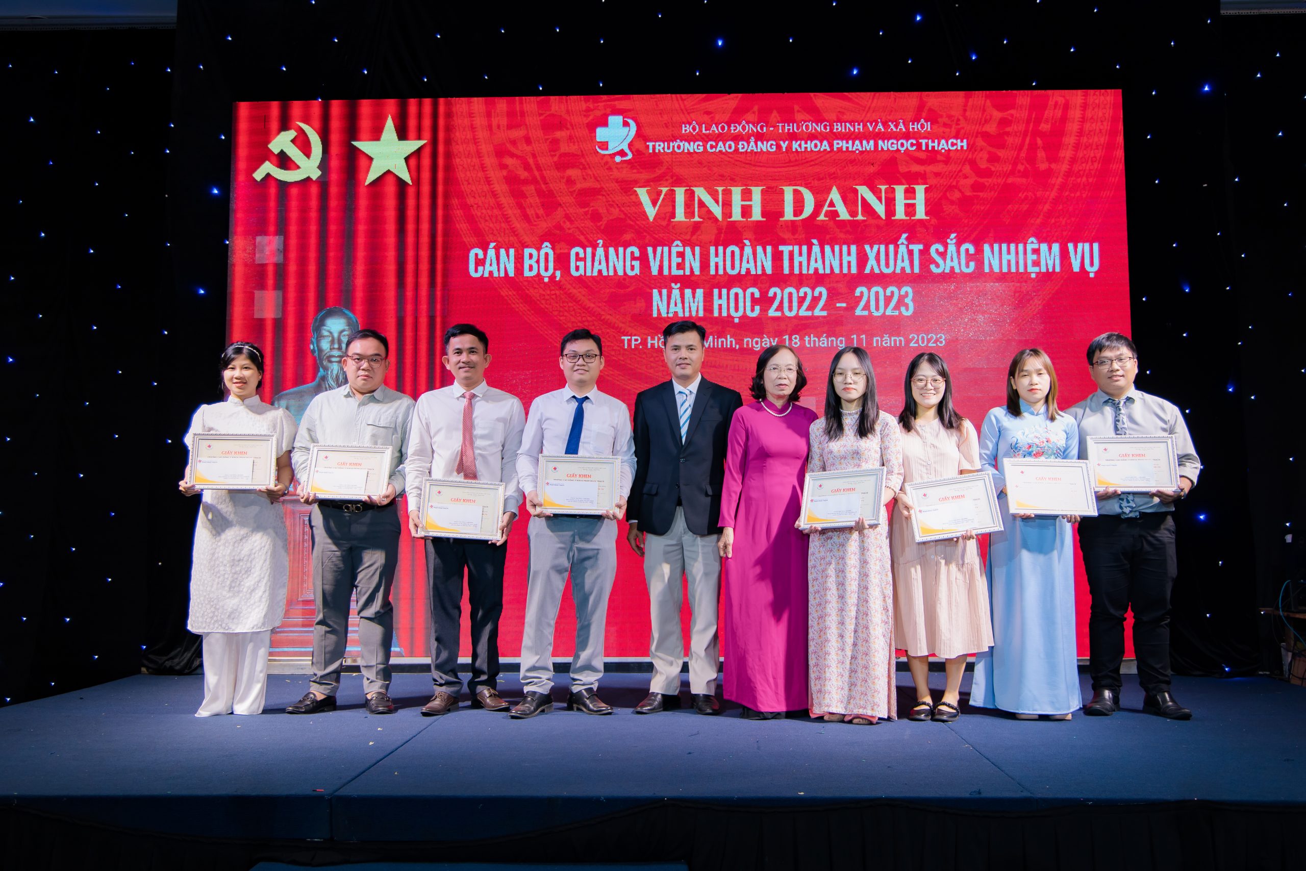 Vinh danh cán bộ, giảng viên hoàn thành xuất sắc nhiệm vụ năm học 2022 – 2023