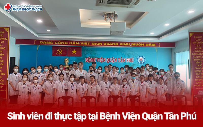 Sinh viên đi thực tập tại bệnh viện Quận Tân Phú