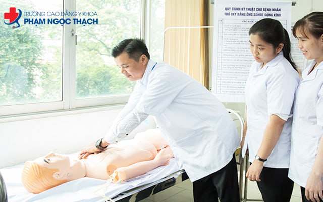 Ngành Điều dưỡng là một sự lựa chọn tuyệt vời cho tương lai