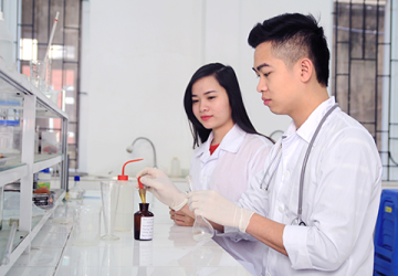 Thời gian học Cao đẳng Dược học mấy năm ra trường?