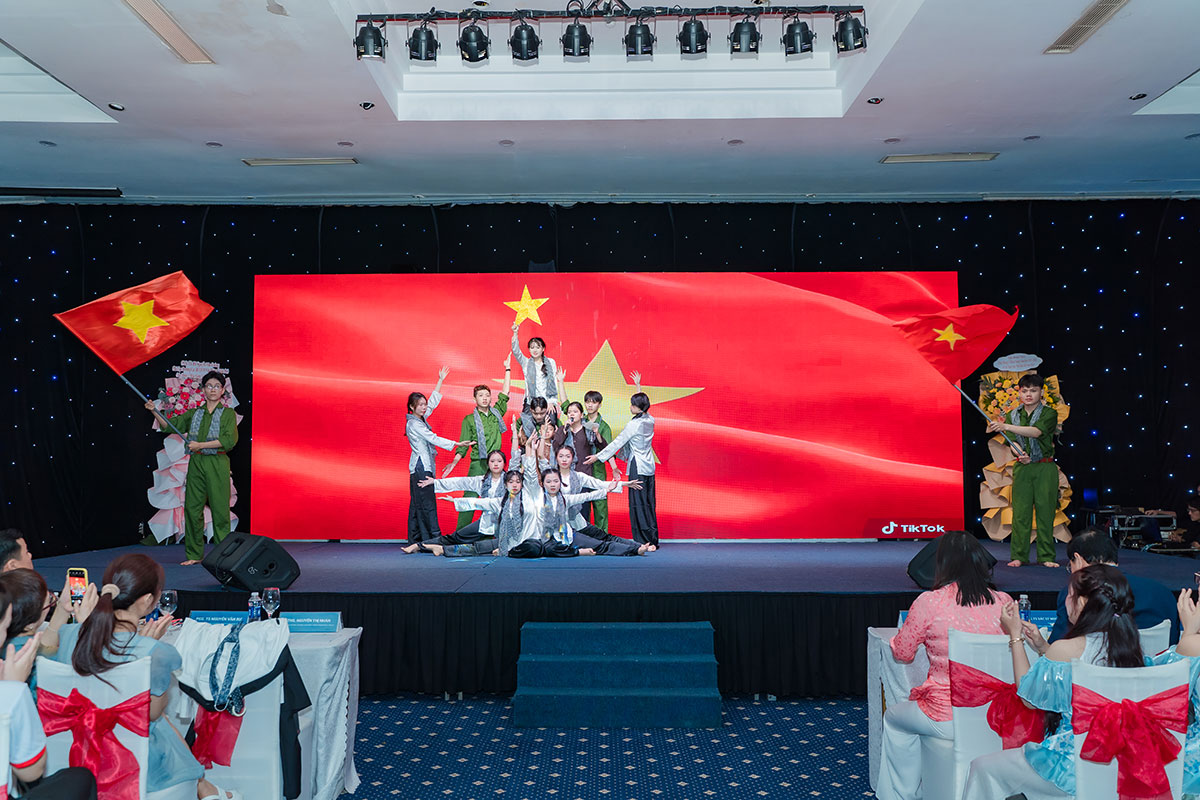 Cuộc thi văn nghệ Trường Cao đẳng Y khoa Phạm Ngọc Thạch